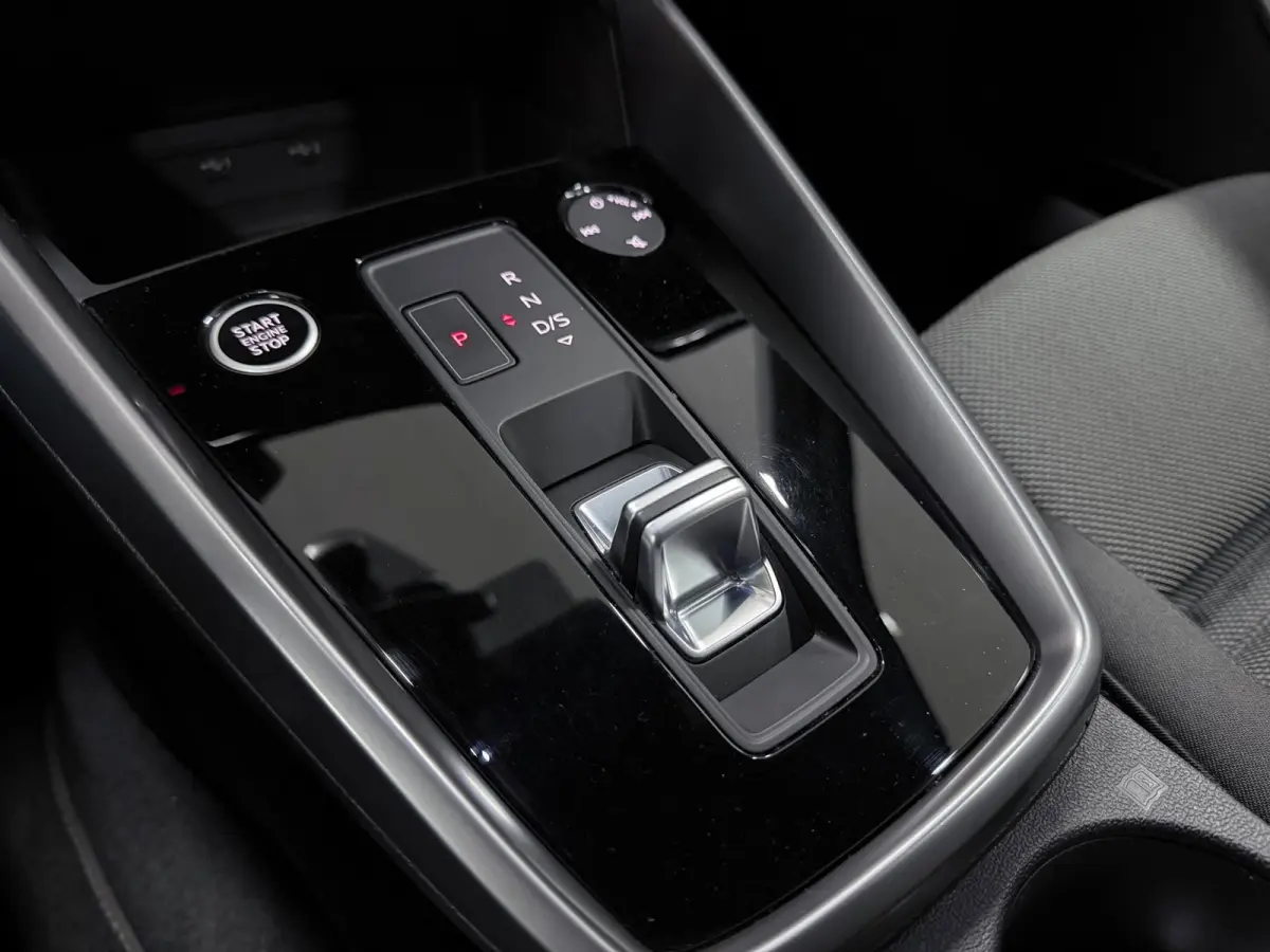 45 TFSI e S edition Competition NAVI/STOEL-M/DAB/CARPLAY/ADAPT-CRUISE/V-COCKPIT///
