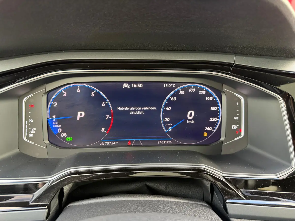 1.0 TSI R-Line DSG-7 | Panorama | Camera | Parksensor | Carplay | Stoelverwarming | IQ-Lights |