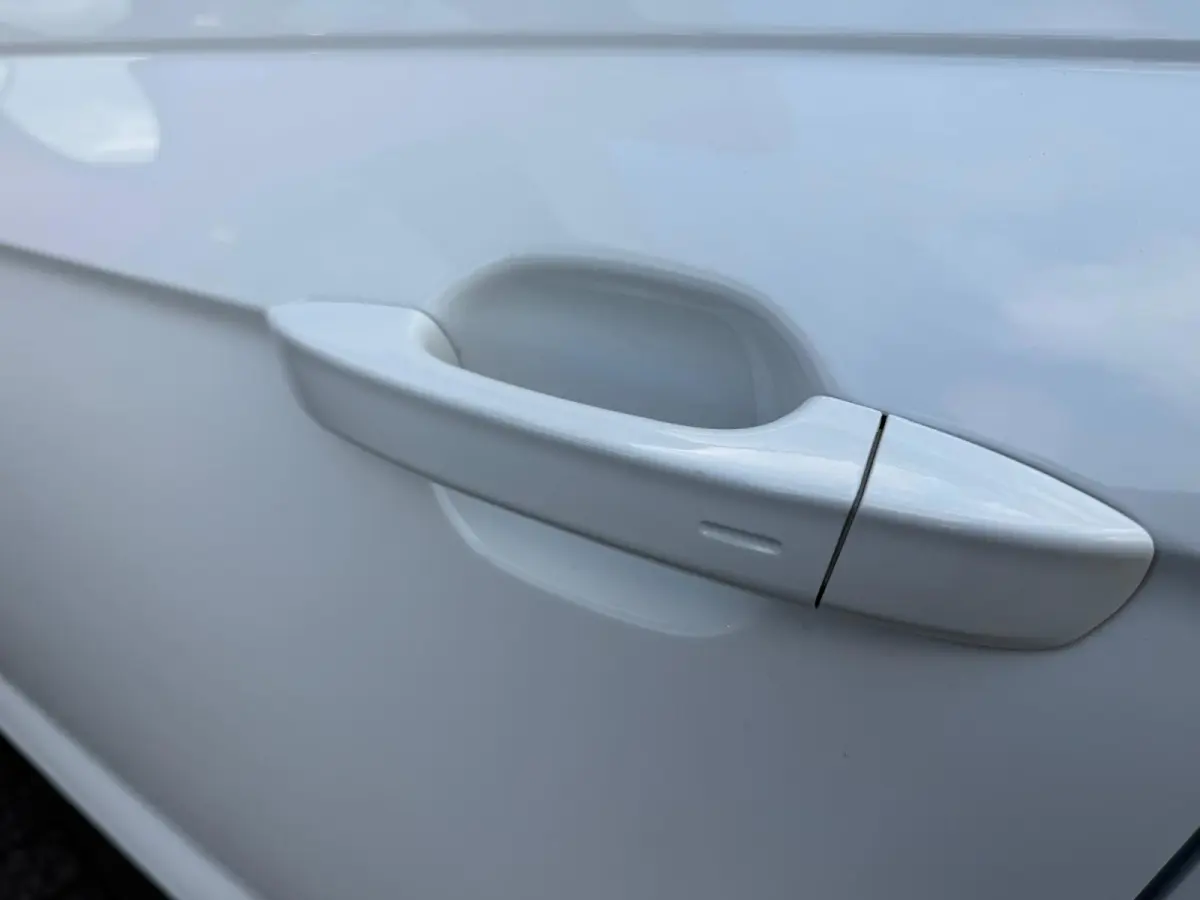 1.0 TSI R-Line DSG-7 | Panorama | Camera | Parksensor | Carplay | Stoelverwarming | IQ-Lights |