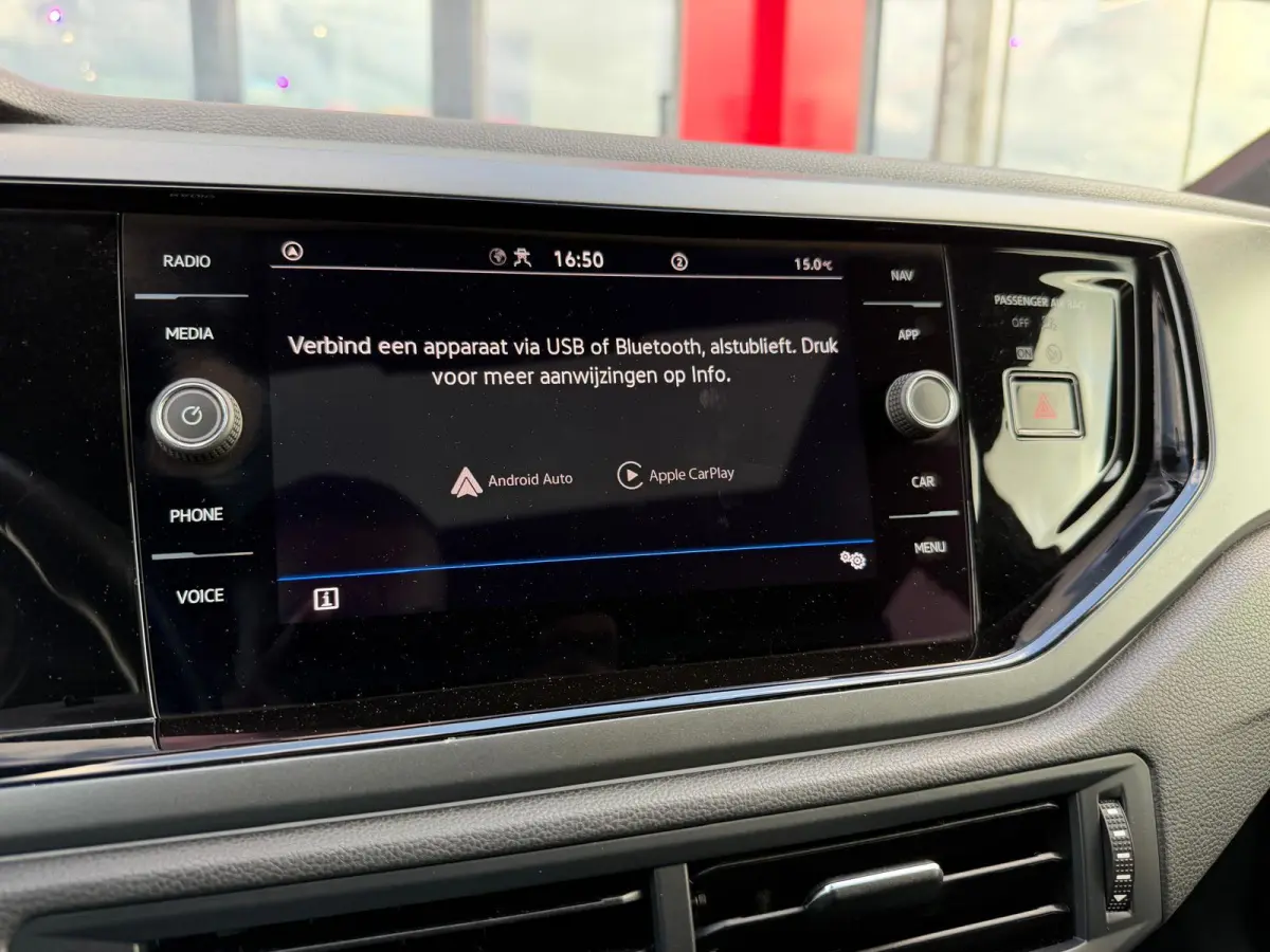 1.0 TSI R-Line DSG-7 | Panorama | Camera | Parksensor | Carplay | Stoelverwarming | IQ-Lights |