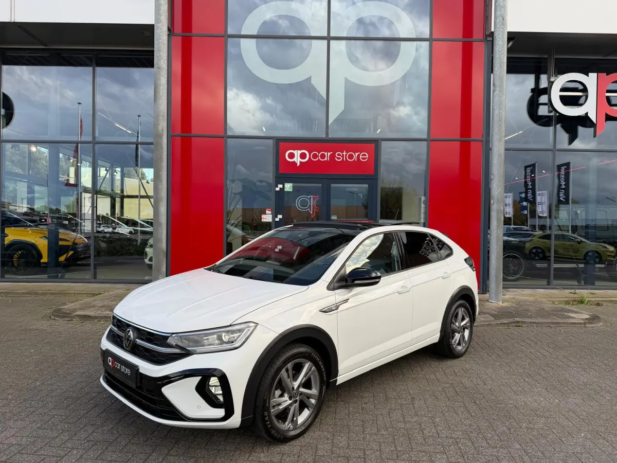 1.0 TSI R-Line DSG-7 | Panorama | Camera | Parksensor | Carplay | Stoelverwarming | IQ-Lights |