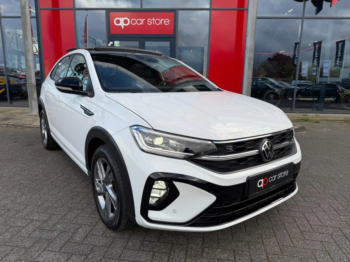 1.0 TSI R-Line DSG-7 | Panorama | Camera | Parksensor | Carplay | Stoelverwarming | IQ-Lights |