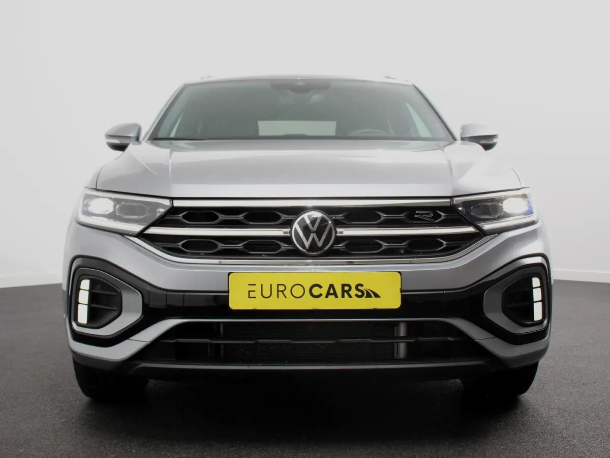 1.5 TSI 150pk Automaat R-Line Digitale Cockpit Climate Control Camera Navigatie Apple Carplay/Android Auto Lichtmetalen Velgen Parkeer sensoren Dab Led Adaptive Cruise Control