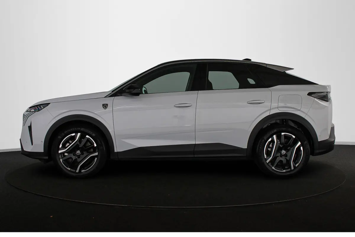 1.6 plug-in Hybrid 225 GT Stuur-Stoelverwarming 360 Camera 19"