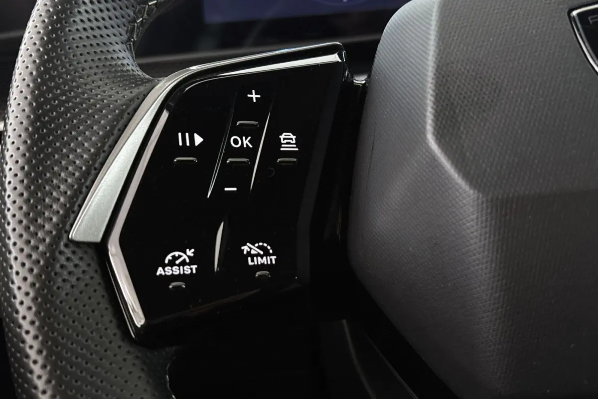 1.6 plug-in Hybrid 225 GT Stuur-Stoelverwarming 360 Camera 19"