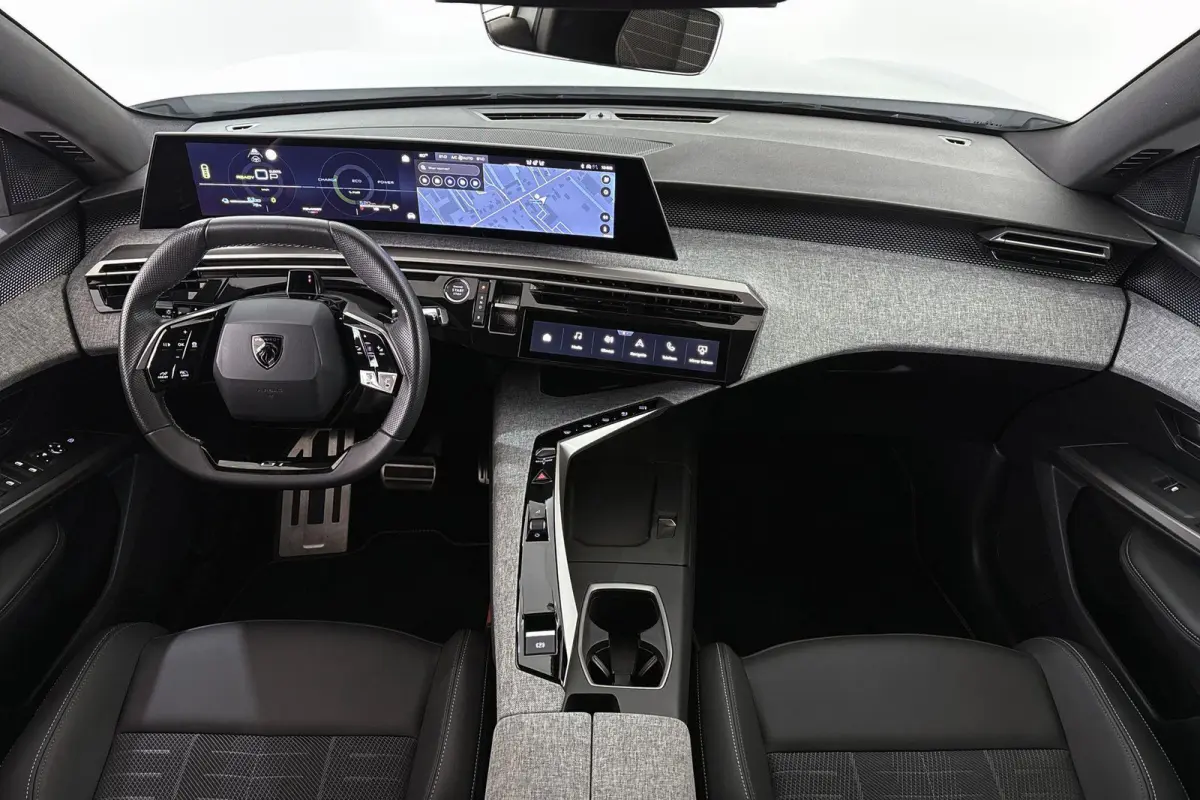 1.6 plug-in Hybrid 225 GT Stuur-Stoelverwarming 360 Camera 19"