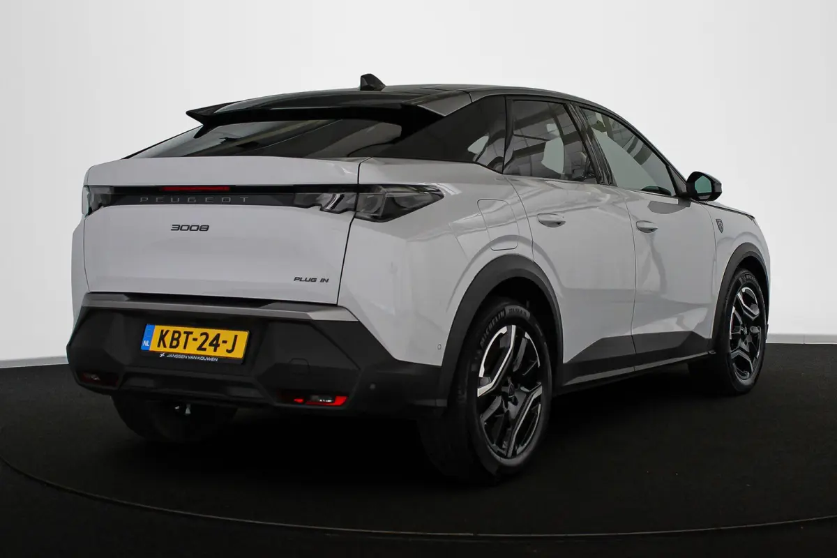 1.6 plug-in Hybrid 225 GT Stuur-Stoelverwarming 360 Camera 19"