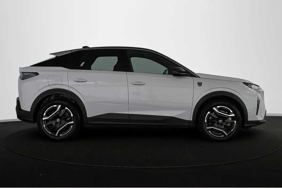 1.6 plug-in Hybrid 225 GT Stuur-Stoelverwarming 360 Camera 19"