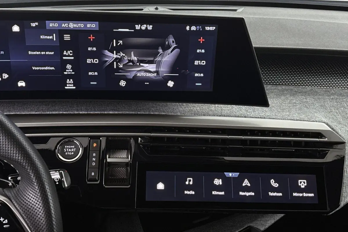 1.6 plug-in Hybrid 225 GT Stuur-Stoelverwarming 360 Camera 19"