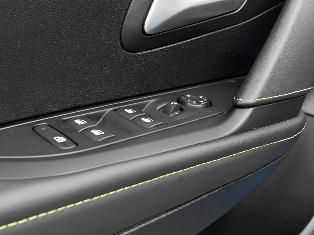 EV GT 350 50 kWh SOH 90,4% 1e Eigenaar|Navi|Camera|Clima|Cruise|Stoelverwarming|GT-Pack|i-Cockpit|N.A.P|APK tot 11-2028
