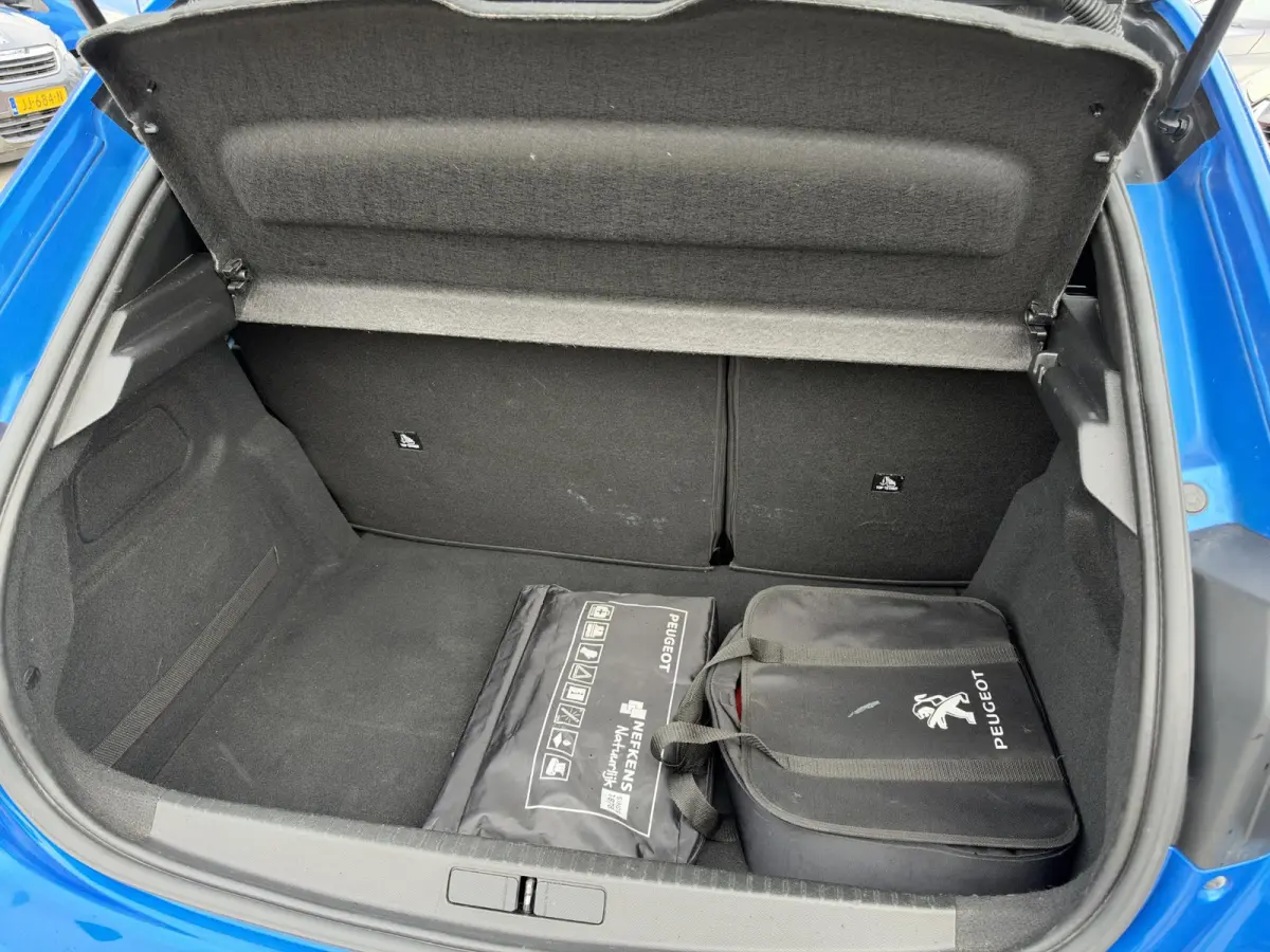 EV GT 350 50 kWh SOH 90,4% 1e Eigenaar|Navi|Camera|Clima|Cruise|Stoelverwarming|GT-Pack|i-Cockpit|N.A.P|APK tot 11-2028