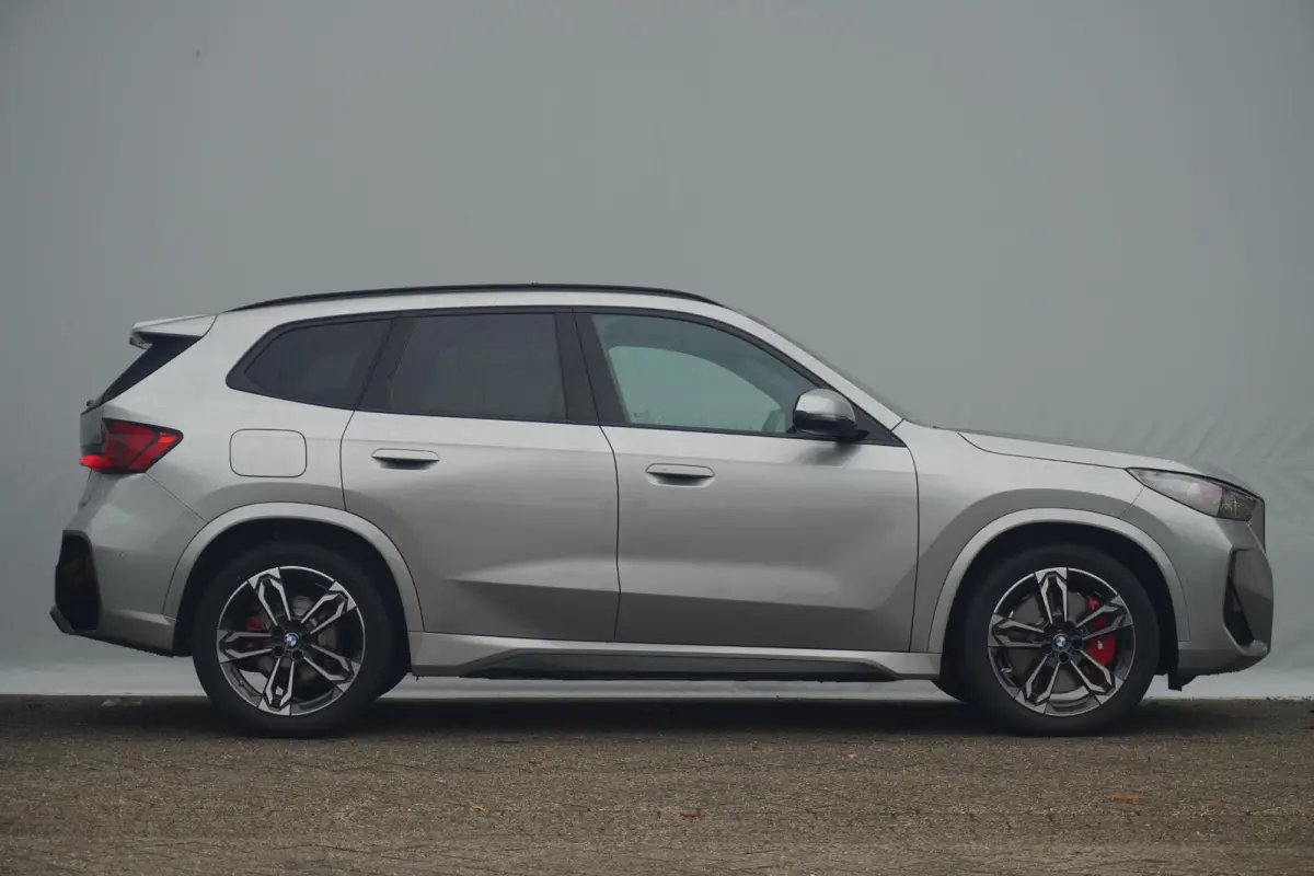 xDrive25e M Sport Pro | Trekhaak | Schuif-kanteldak | Head-up | Harman Kardon | Rondomzicht camera | Elektrische stoelen + Massagefunctie | Dodehoek detectie | Cruise control adaptief met St