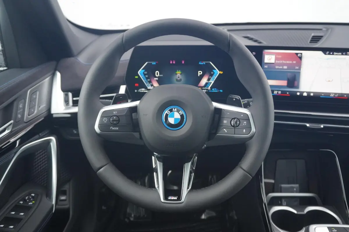 xDrive25e M Sport Pro | Trekhaak | Schuif-kanteldak | Head-up | Harman Kardon | Rondomzicht camera | Elektrische stoelen + Massagefunctie | Dodehoek detectie | Cruise control adaptief met St