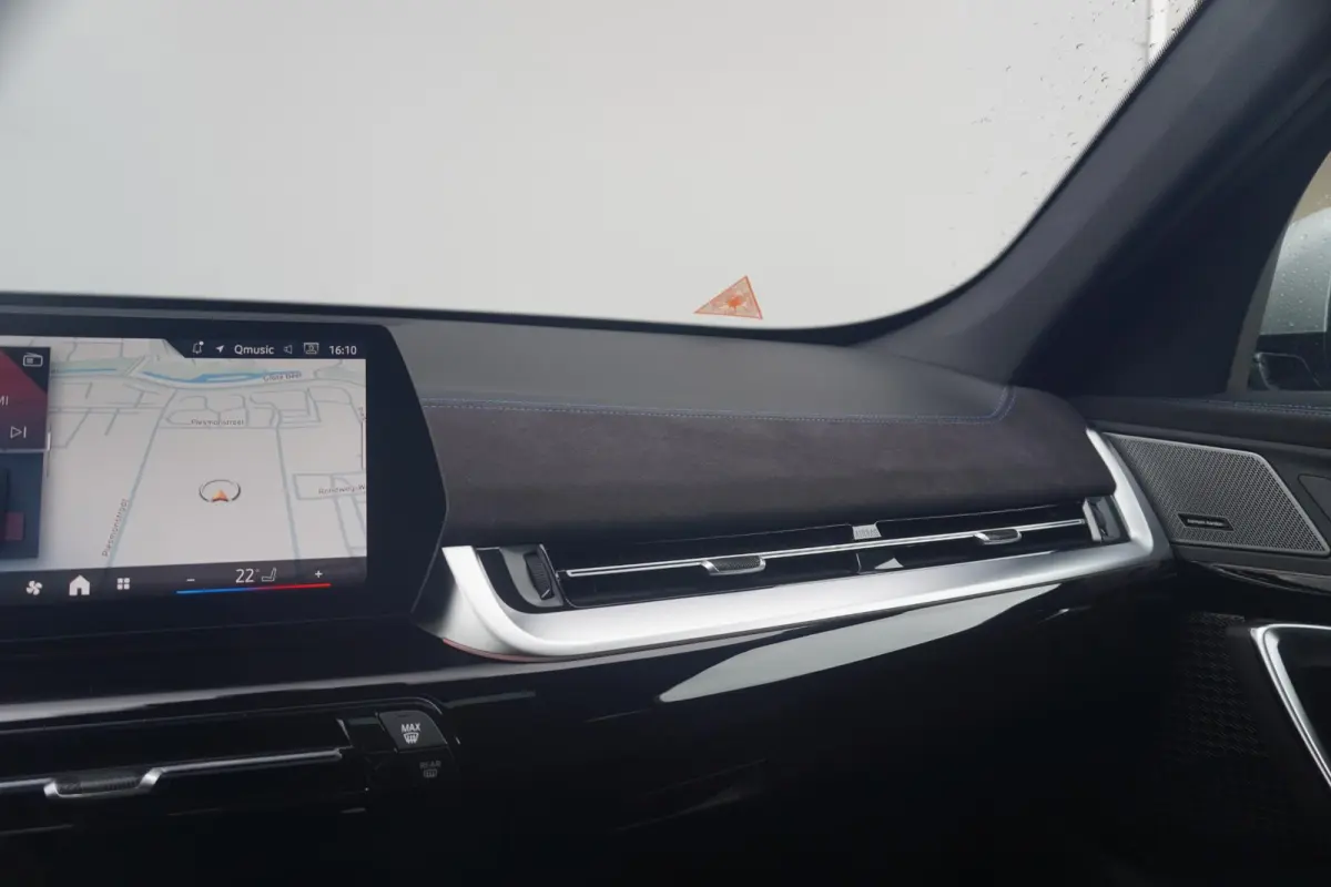 xDrive25e M Sport Pro | Trekhaak | Schuif-kanteldak | Head-up | Harman Kardon | Rondomzicht camera | Elektrische stoelen + Massagefunctie | Dodehoek detectie | Cruise control adaptief met St