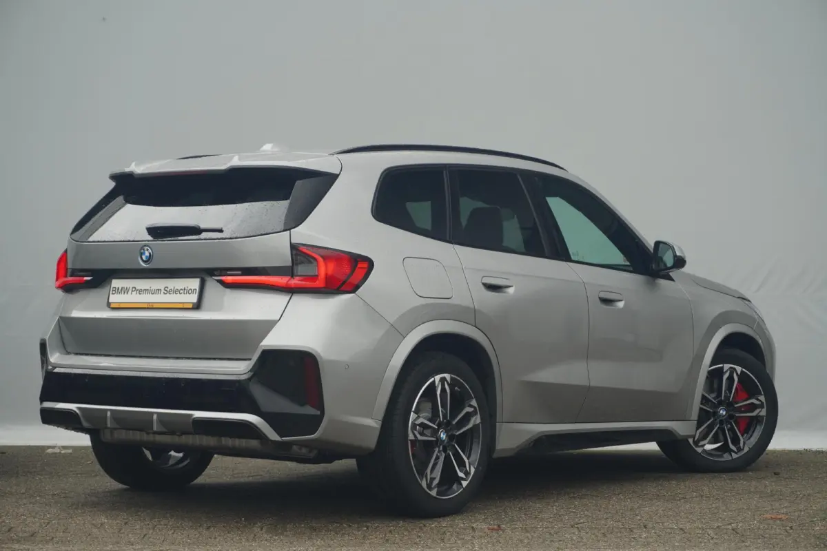 xDrive25e M Sport Pro | Trekhaak | Schuif-kanteldak | Head-up | Harman Kardon | Rondomzicht camera | Elektrische stoelen + Massagefunctie | Dodehoek detectie | Cruise control adaptief met St