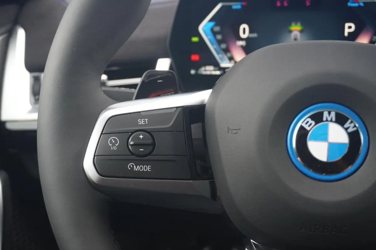 xDrive25e M Sport Pro | Trekhaak | Schuif-kanteldak | Head-up | Harman Kardon | Rondomzicht camera | Elektrische stoelen + Massagefunctie | Dodehoek detectie | Cruise control adaptief met St