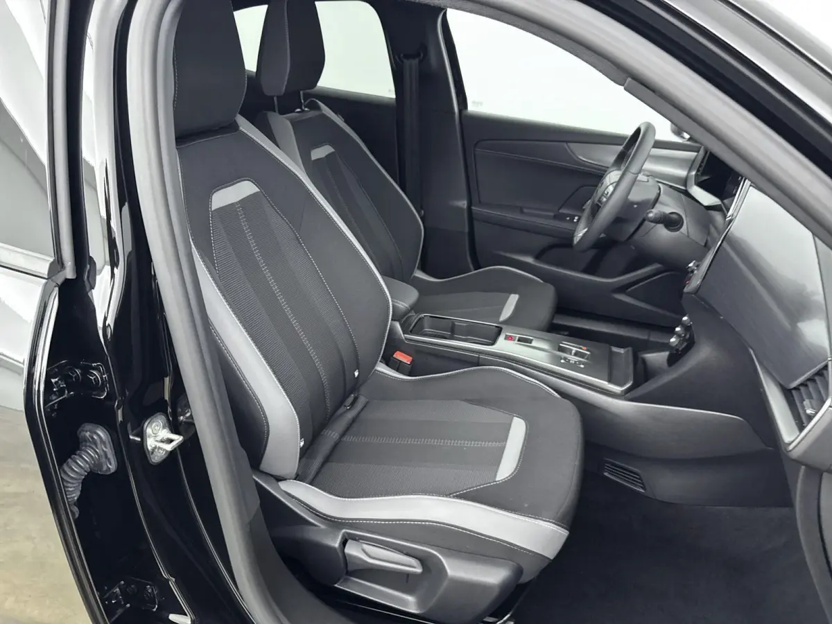 1.2 Turbo Hybrid GS Camera| Stoel stuurverwariming| LM Velgen