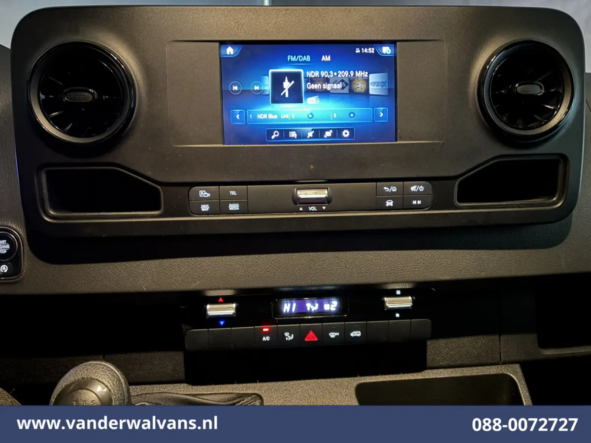 315CDI 150pk L3H2 Euro6 Airco | 360 graden Camera | Navigatie | Cruisecontrol | Chauffeursstoel | Apple Carplay Android Auto, Stoelverwarming, Parkeersensoren, Bijrijdersbank