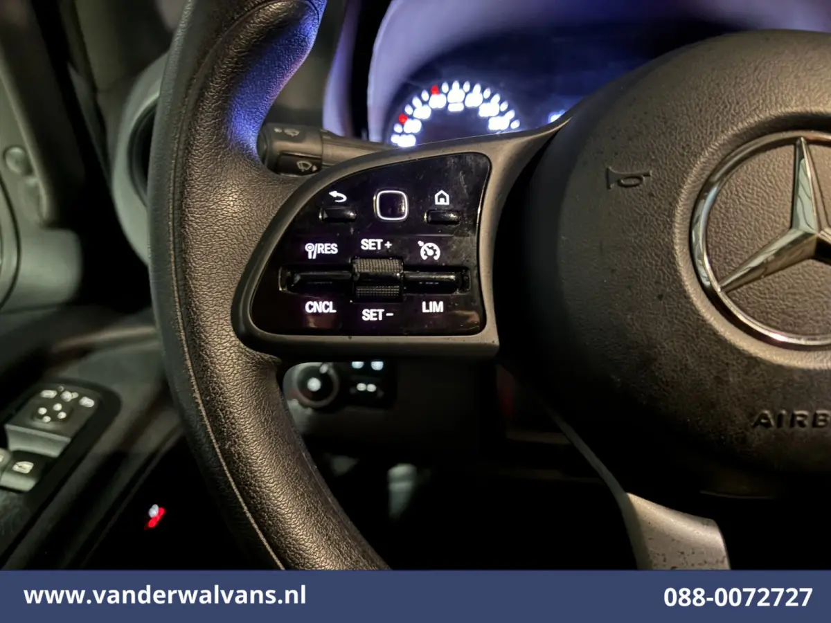 315CDI 150pk L3H2 Euro6 Airco | 360 graden Camera | Navigatie | Cruisecontrol | Chauffeursstoel | Apple Carplay Android Auto, Stoelverwarming, Parkeersensoren, Bijrijdersbank