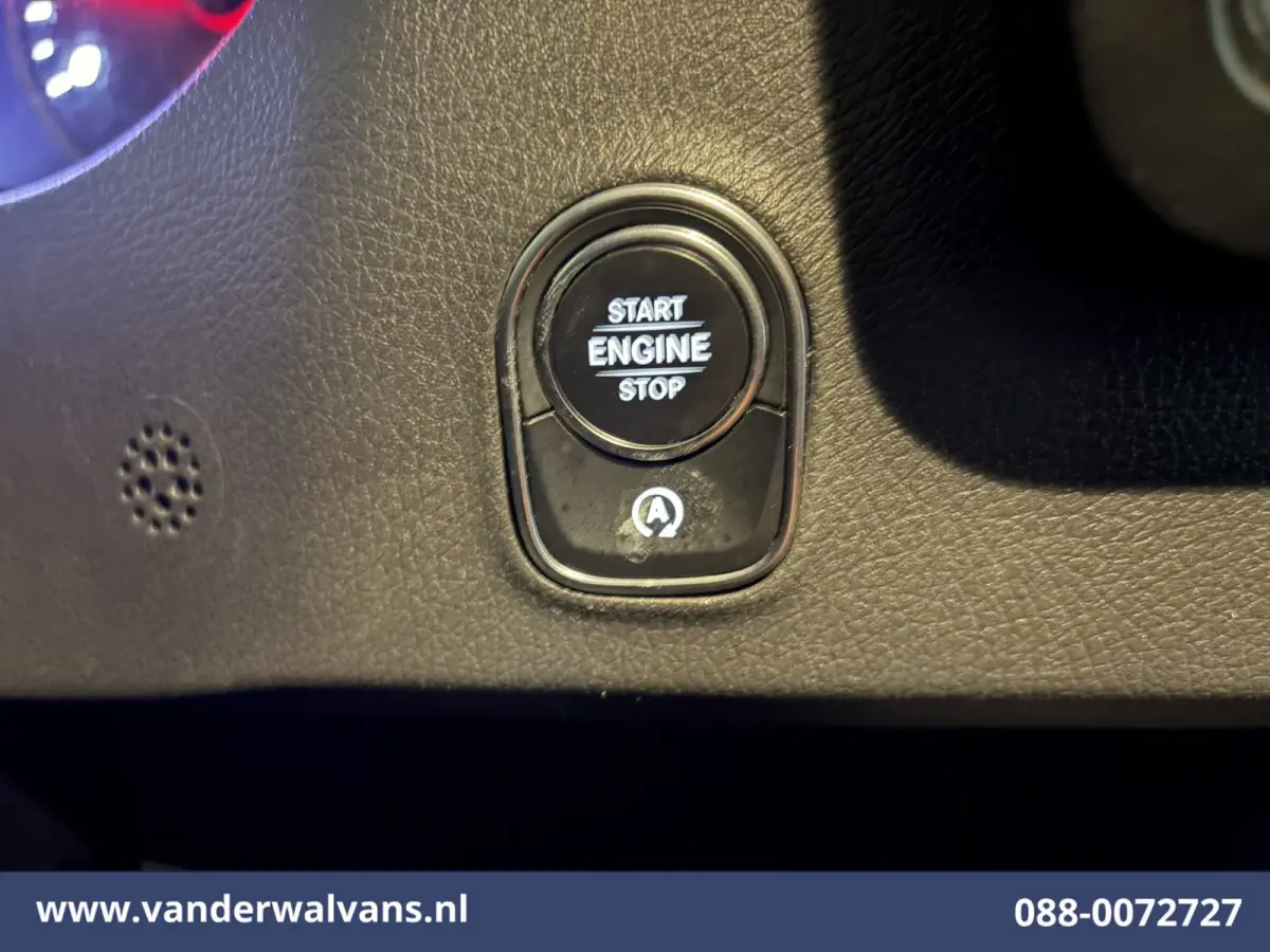 315CDI 150pk L3H2 Euro6 Airco | 360 graden Camera | Navigatie | Cruisecontrol | Chauffeursstoel | Apple Carplay Android Auto, Stoelverwarming, Parkeersensoren, Bijrijdersbank