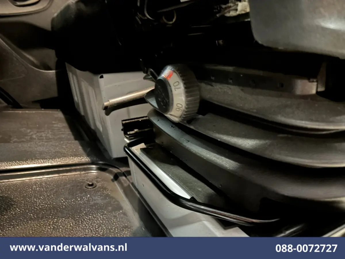 315CDI 150pk L3H2 Euro6 Airco | 360 graden Camera | Navigatie | Cruisecontrol | Chauffeursstoel | Apple Carplay Android Auto, Stoelverwarming, Parkeersensoren, Bijrijdersbank