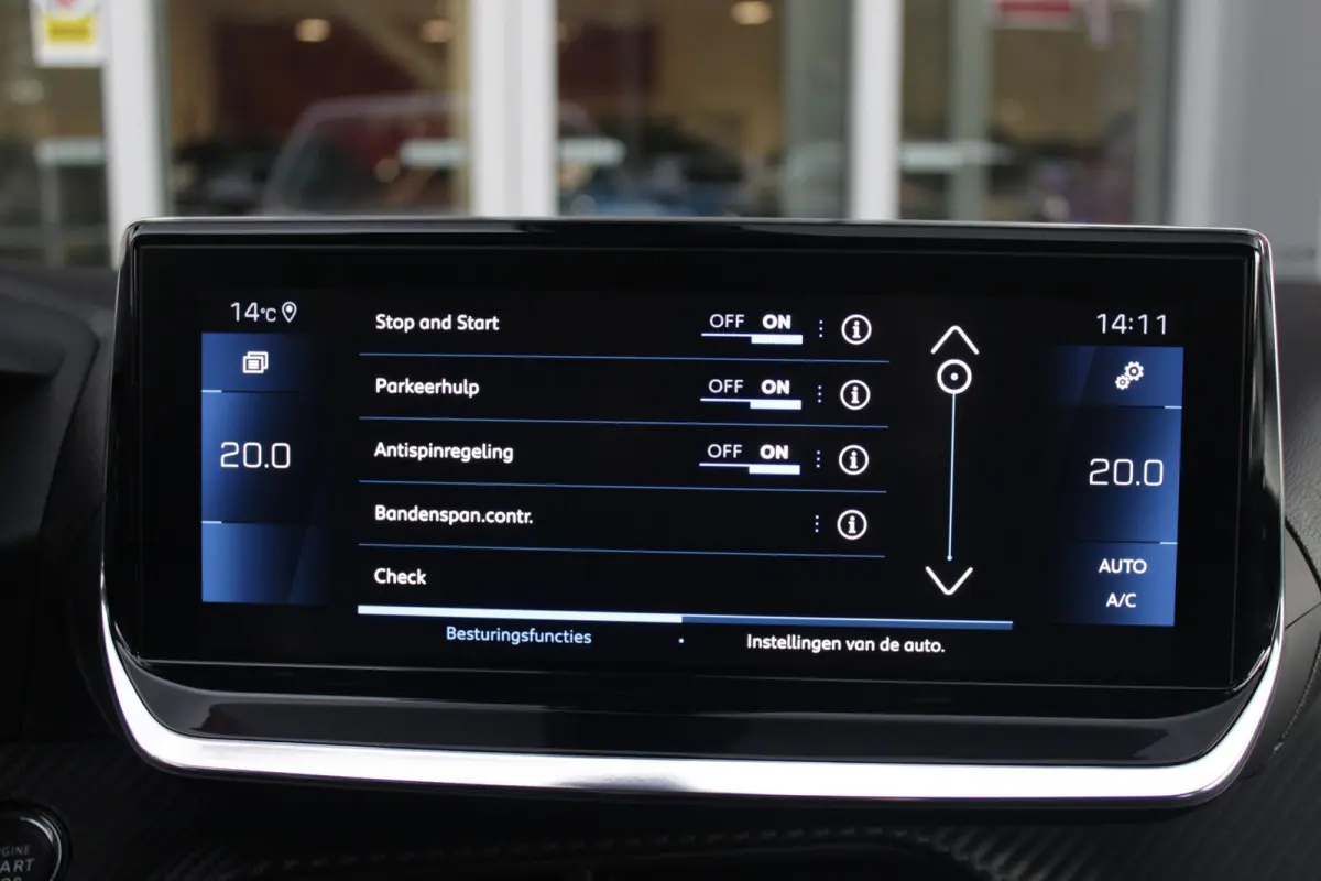1.2 130PK AUTOMAAT ALLURE PACK | TREKHAAK | ADAPTIVE CRUISE CONTROL | 3-D INSTRUMENTENPANEEL | NAVIGATIE | APPLE CARPLAY/ANDROID AUTO | LED KOPLAMPEN | CLIMATE CONTROL | 17" LICHTMETALEN VEL