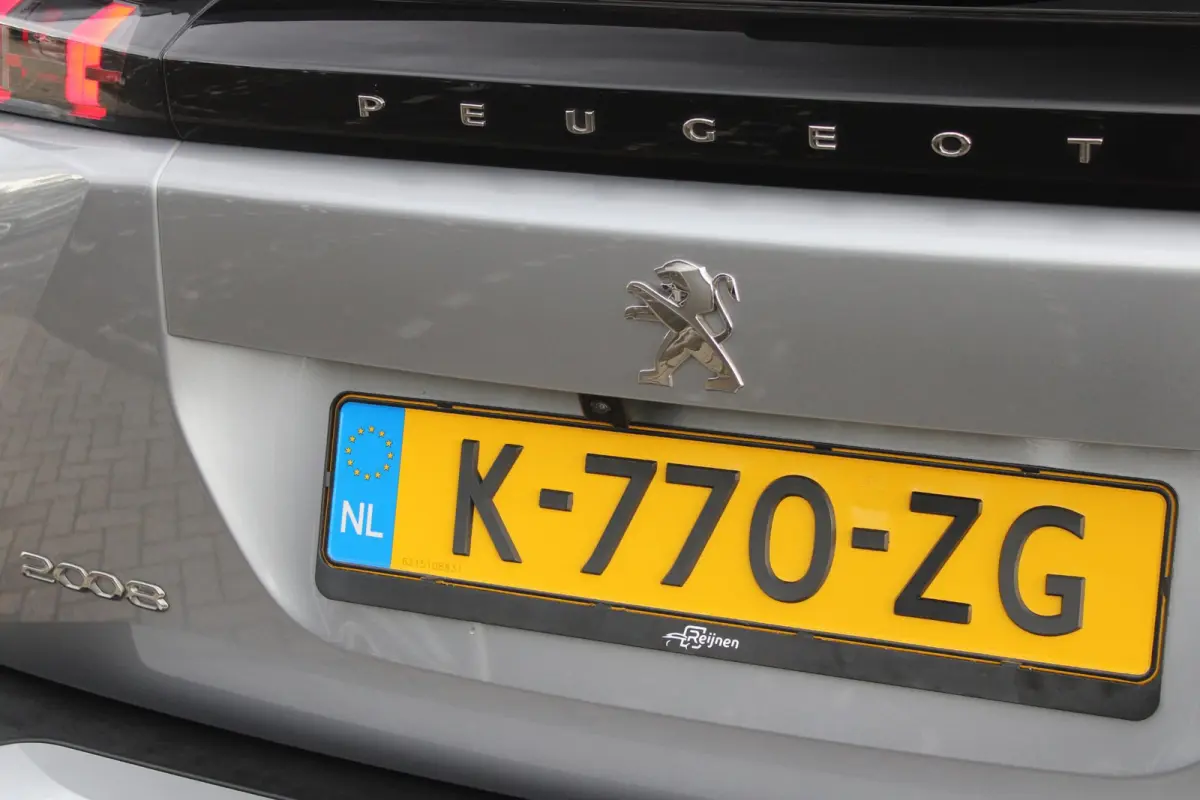 1.2 130PK AUTOMAAT ALLURE PACK | TREKHAAK | ADAPTIVE CRUISE CONTROL | 3-D INSTRUMENTENPANEEL | NAVIGATIE | APPLE CARPLAY/ANDROID AUTO | LED KOPLAMPEN | CLIMATE CONTROL | 17" LICHTMETALEN VEL
