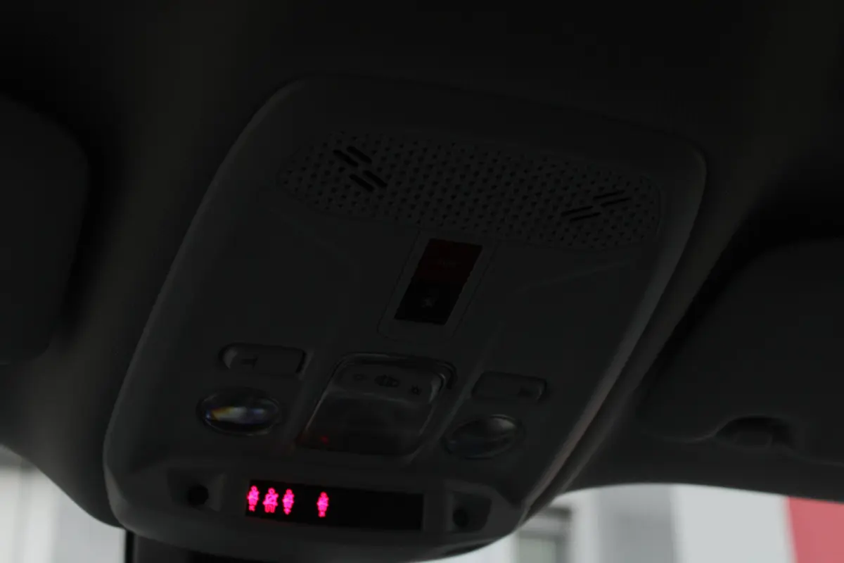 1.2 130PK AUTOMAAT ALLURE PACK | TREKHAAK | ADAPTIVE CRUISE CONTROL | 3-D INSTRUMENTENPANEEL | NAVIGATIE | APPLE CARPLAY/ANDROID AUTO | LED KOPLAMPEN | CLIMATE CONTROL | 17" LICHTMETALEN VEL