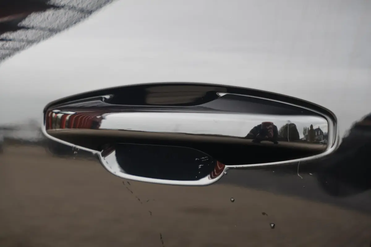 Core 70 kWh | Parkeercamera | SoH 95% | Apple carplay | L.M. Velgen | Keyless