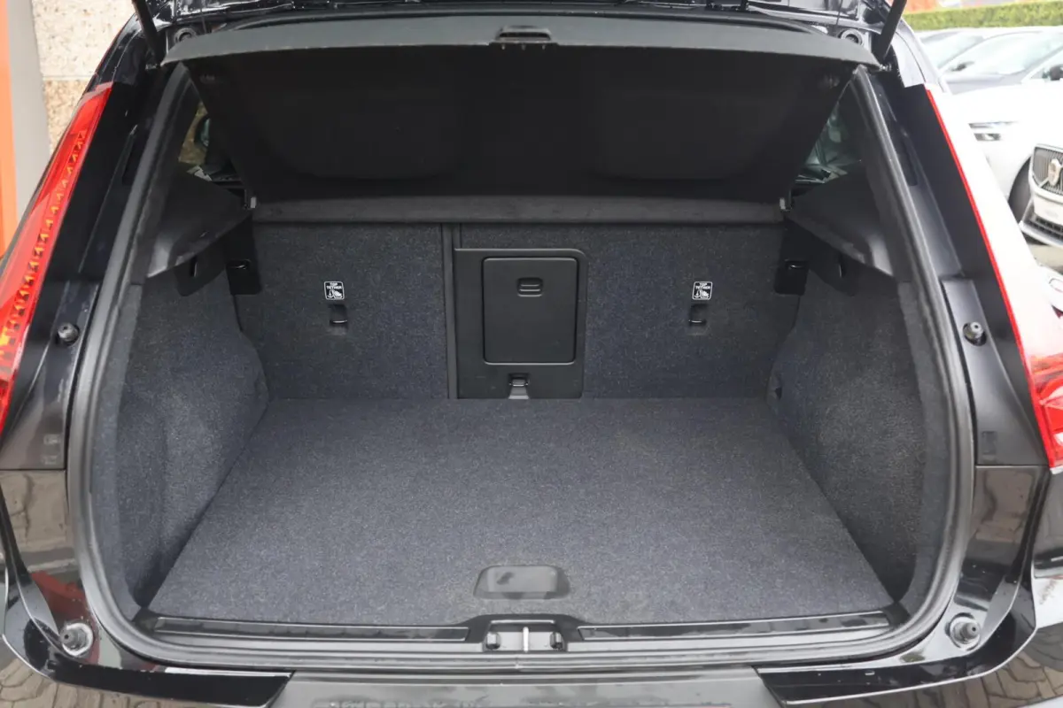 Core 70 kWh | Parkeercamera | SoH 95% | Apple carplay | L.M. Velgen | Keyless