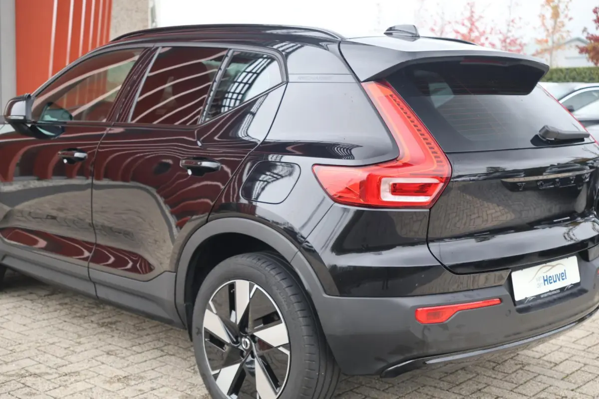 Core 70 kWh | Parkeercamera | SoH 95% | Apple carplay | L.M. Velgen | Keyless