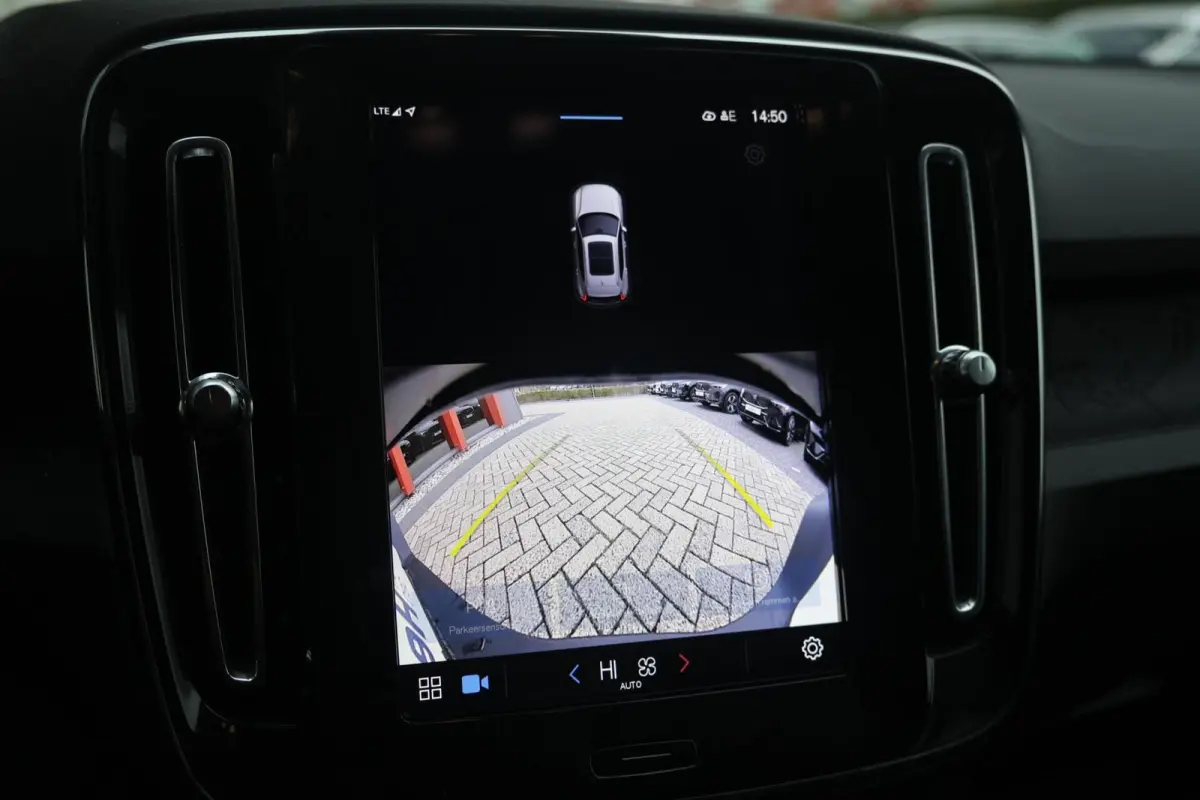 Core 70 kWh | Parkeercamera | SoH 95% | Apple carplay | L.M. Velgen | Keyless