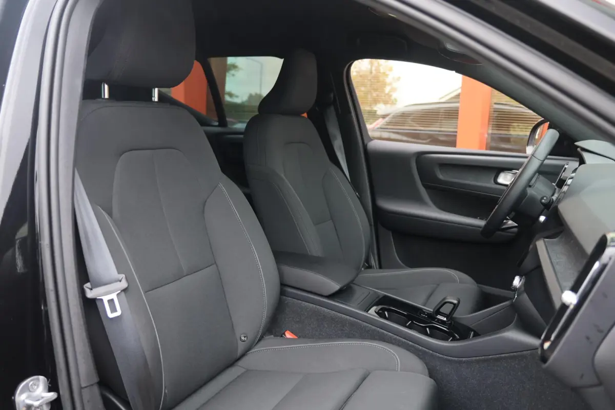 Core 70 kWh | Parkeercamera | SoH 95% | Apple carplay | L.M. Velgen | Keyless