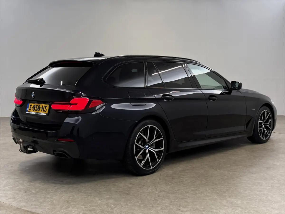 530e Business Edition Plus M-Sport | Pano | Sfeer | Camera | Virtual | H/K | HuD | Memory | Trekhaak | Carplay