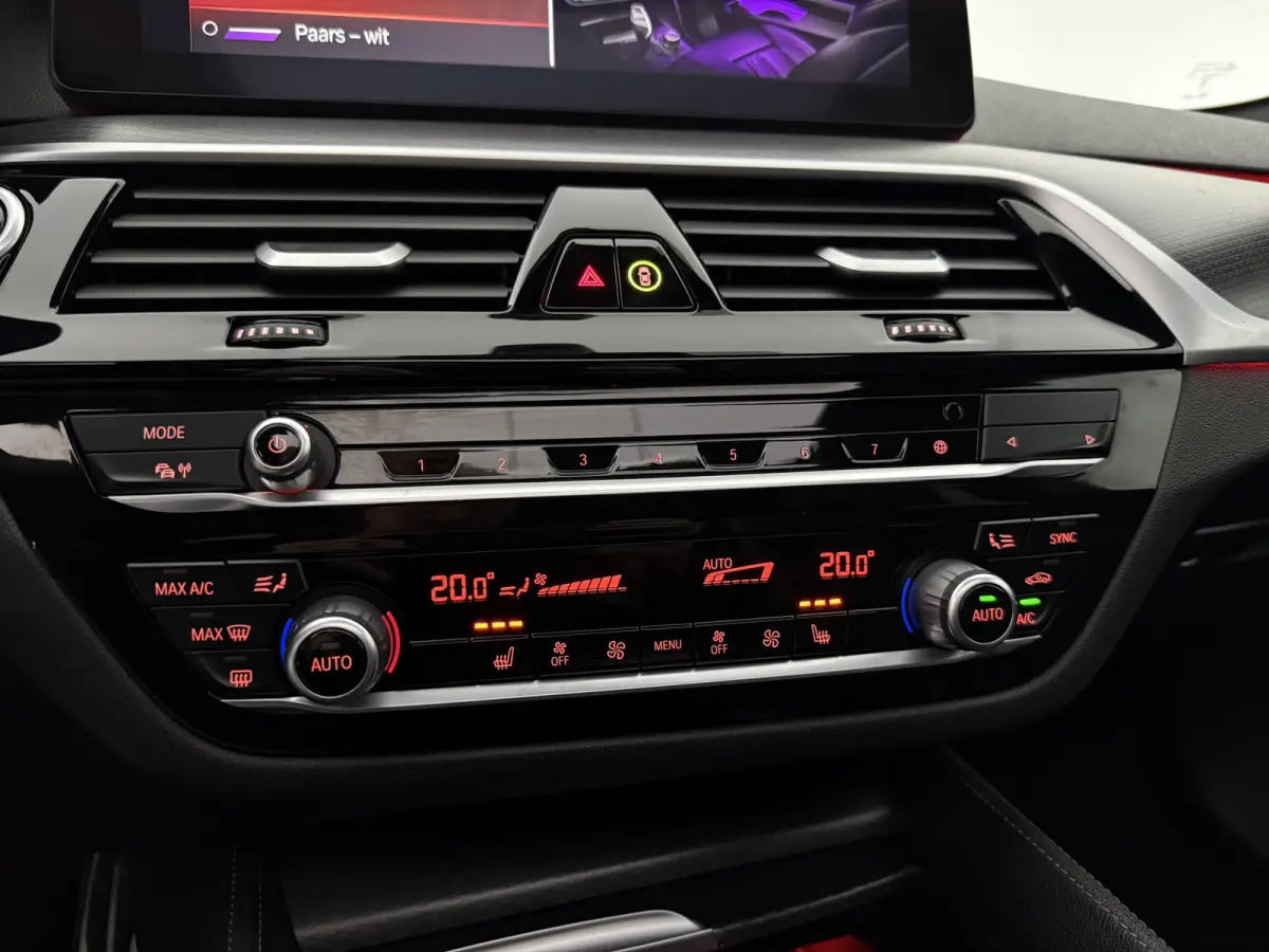 530e Business Edition Plus M-Sport | Pano | Sfeer | Camera | Virtual | H/K | HuD | Memory | Trekhaak | Carplay