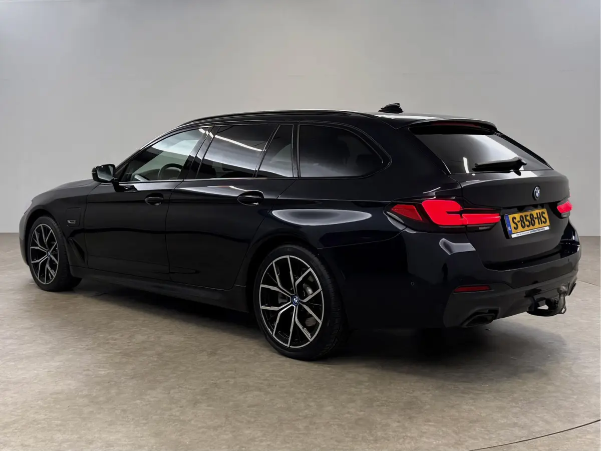 530e Business Edition Plus M-Sport | Pano | Sfeer | Camera | Virtual | H/K | HuD | Memory | Trekhaak | Carplay