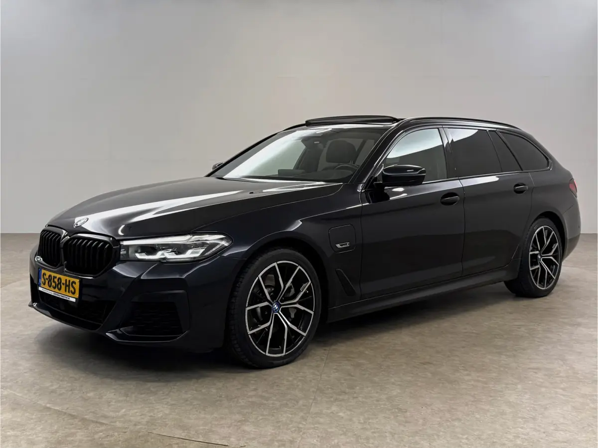 530e Business Edition Plus M-Sport | Pano | Sfeer | Camera | Virtual | H/K | HuD | Memory | Trekhaak | Carplay
