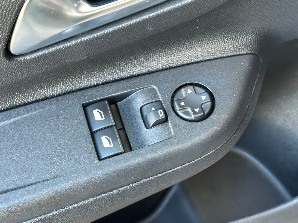 1.2 Edition 5 Deurs Navi Airco Carplay PDC