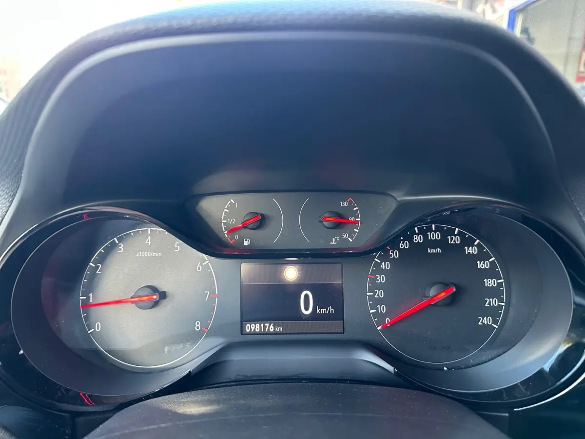 1.2 Edition 5 Deurs Navi Airco Carplay PDC