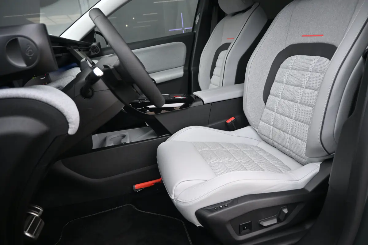 Max Comfort Range 74 kWh 98,7%SOH! | Schuif-/Kanteldak | Leder | Stoel/Stuurverwarming | Massagestoelen | !!