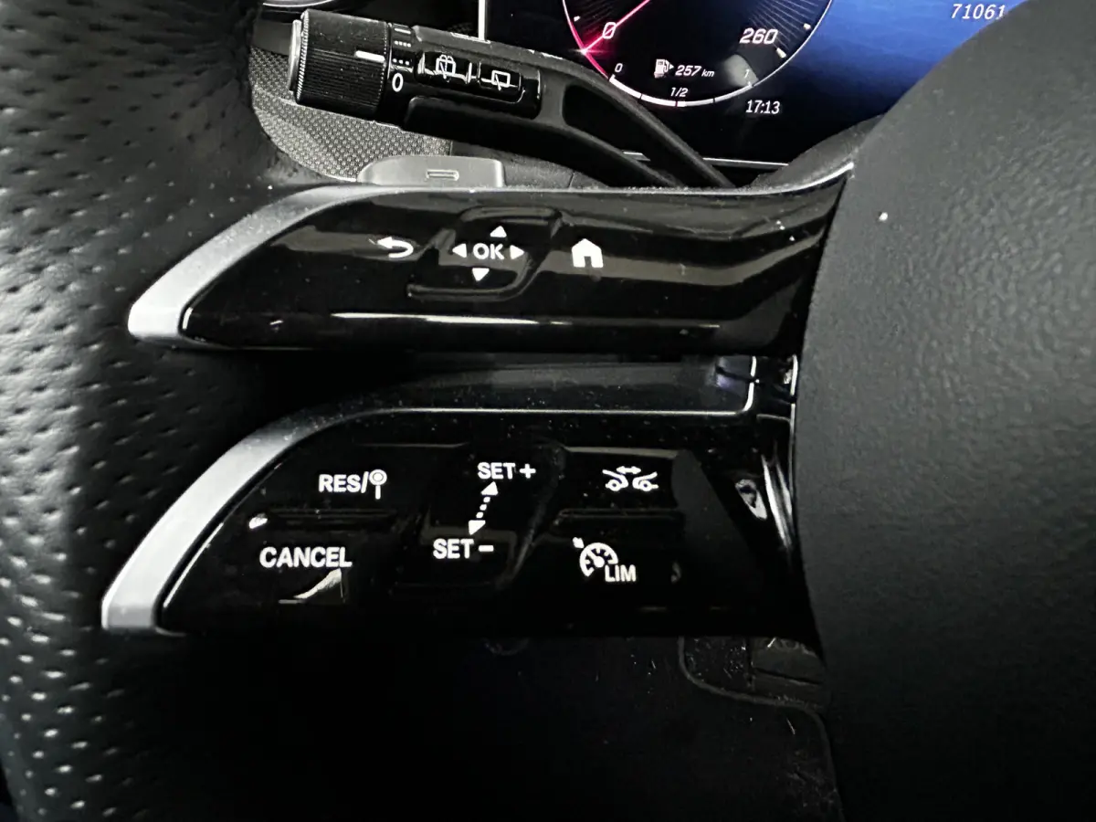 400 AMG // Luchtvering // Multi Contour Stoelen // Achteras Besturing // Panoramadak // Burmester // Stoelventilatie // Headup // Memory