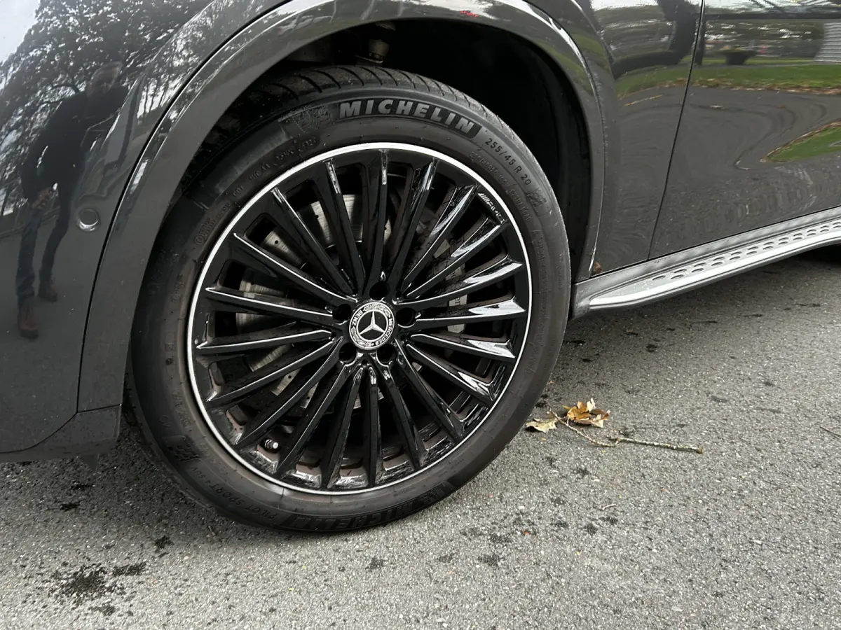 400 AMG // Luchtvering // Multi Contour Stoelen // Achteras Besturing // Panoramadak // Burmester // Stoelventilatie // Headup // Memory