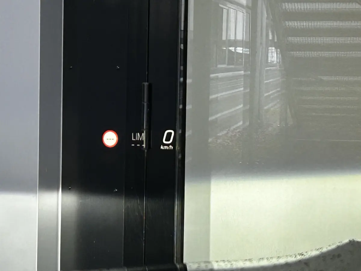 400 AMG // Luchtvering // Multi Contour Stoelen // Achteras Besturing // Panoramadak // Burmester // Stoelventilatie // Headup // Memory