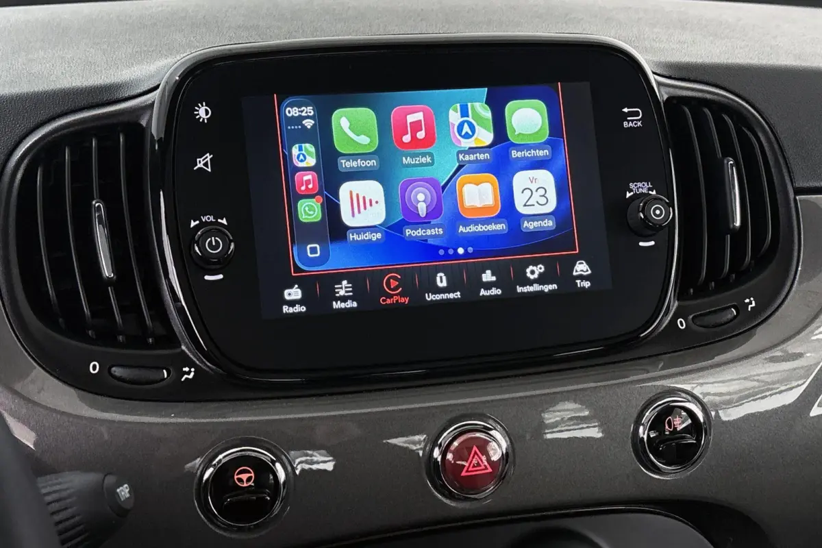 1.0 Hybrid Dolcevita Airco Apple CarPlay Cruise Control 15"