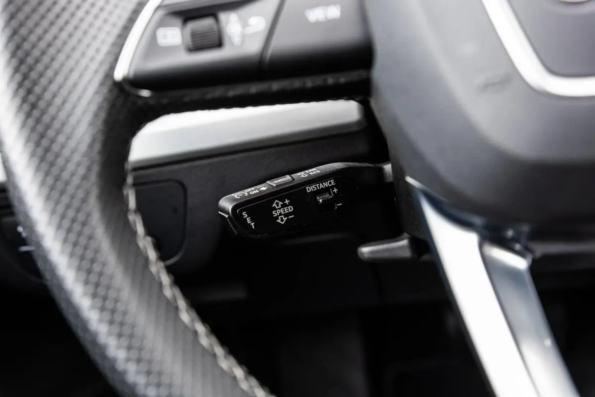 55 TFSIe 367pk PHEV S Edition | Panoramadak | Smartphone Interface | B&O 3D | Elek. Stoelen | Alcantara | Trekhaak | Ambiente Licht