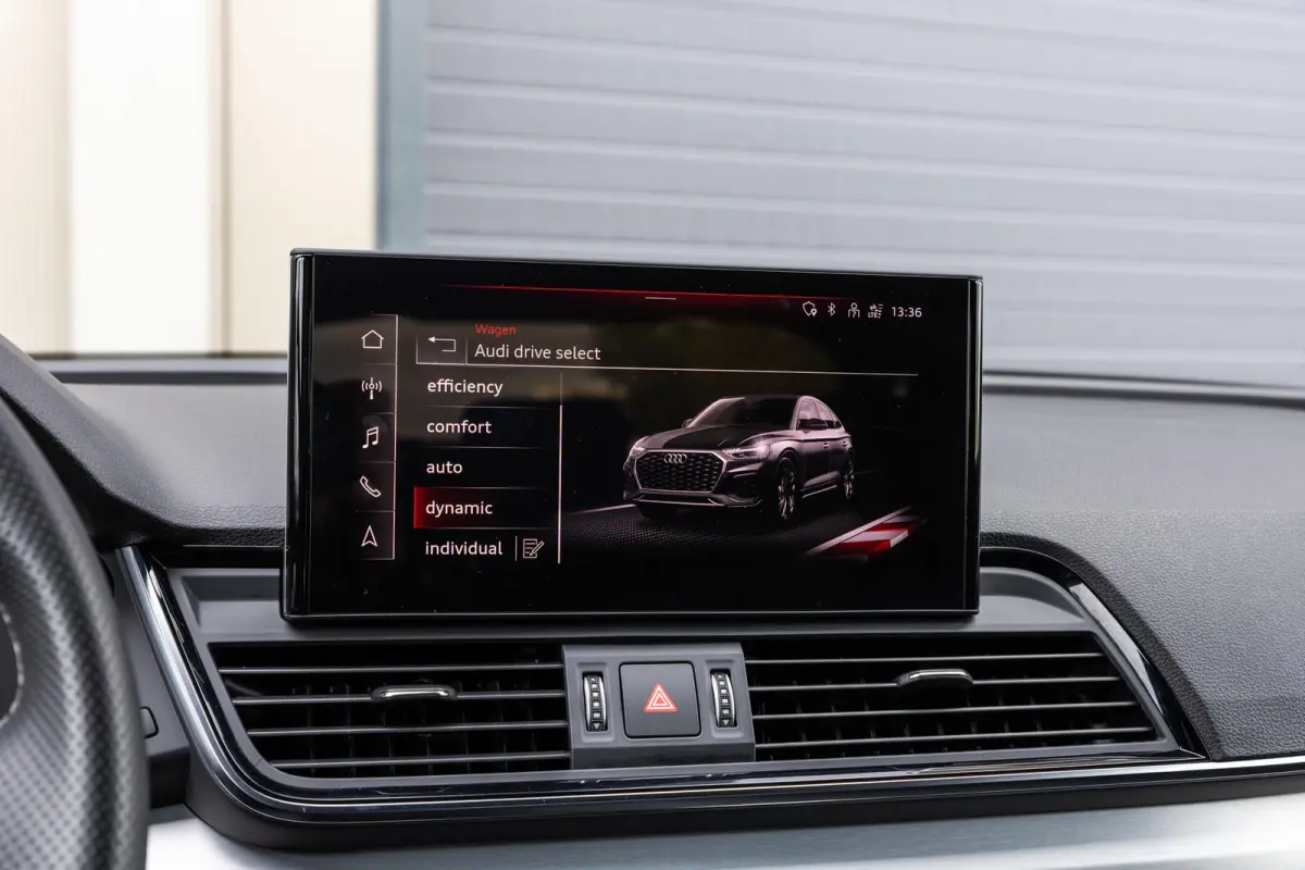 55 TFSIe 367pk PHEV S Edition | Panoramadak | Smartphone Interface | B&O 3D | Elek. Stoelen | Alcantara | Trekhaak | Ambiente Licht