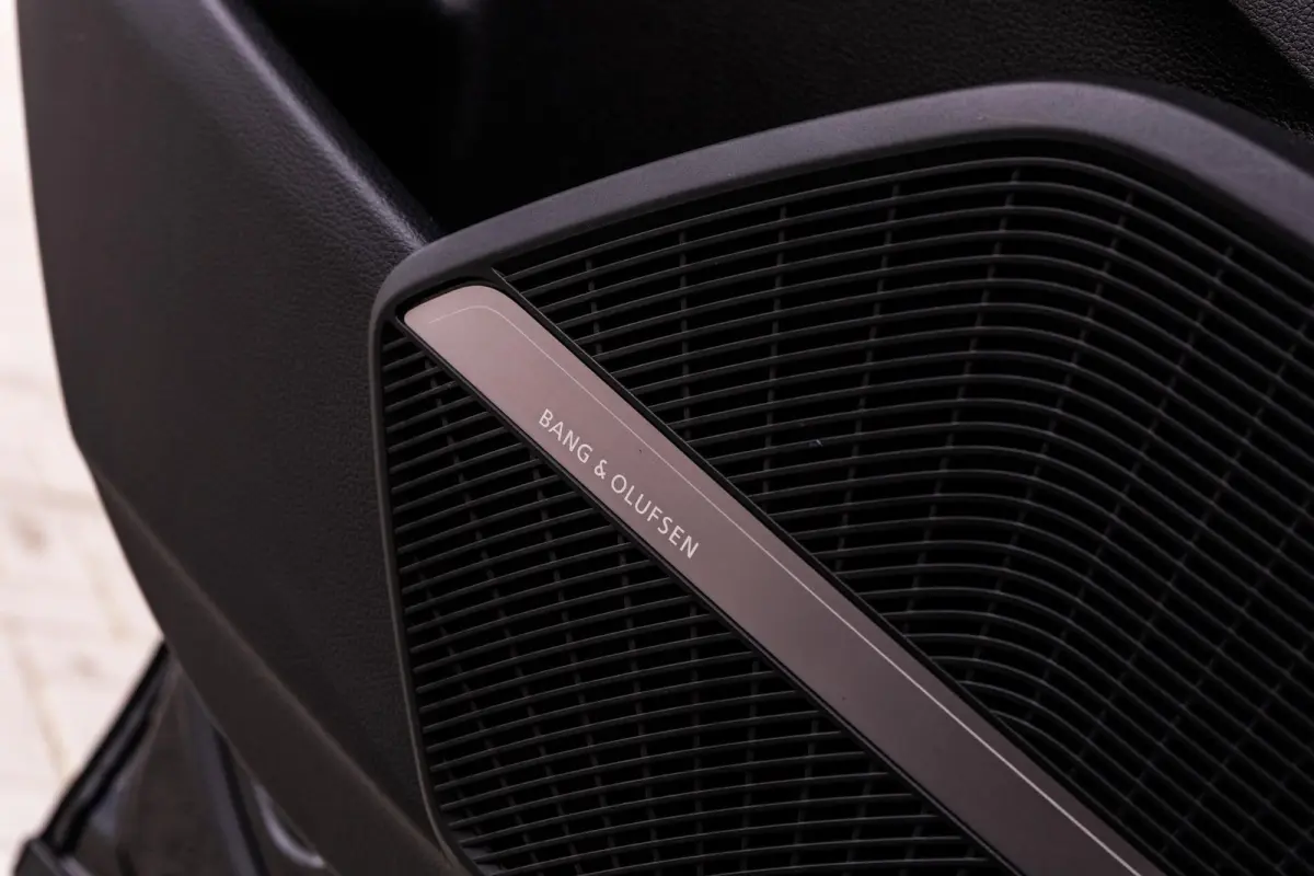 55 TFSIe 367pk PHEV S Edition | Panoramadak | Smartphone Interface | B&O 3D | Elek. Stoelen | Alcantara | Trekhaak | Ambiente Licht
