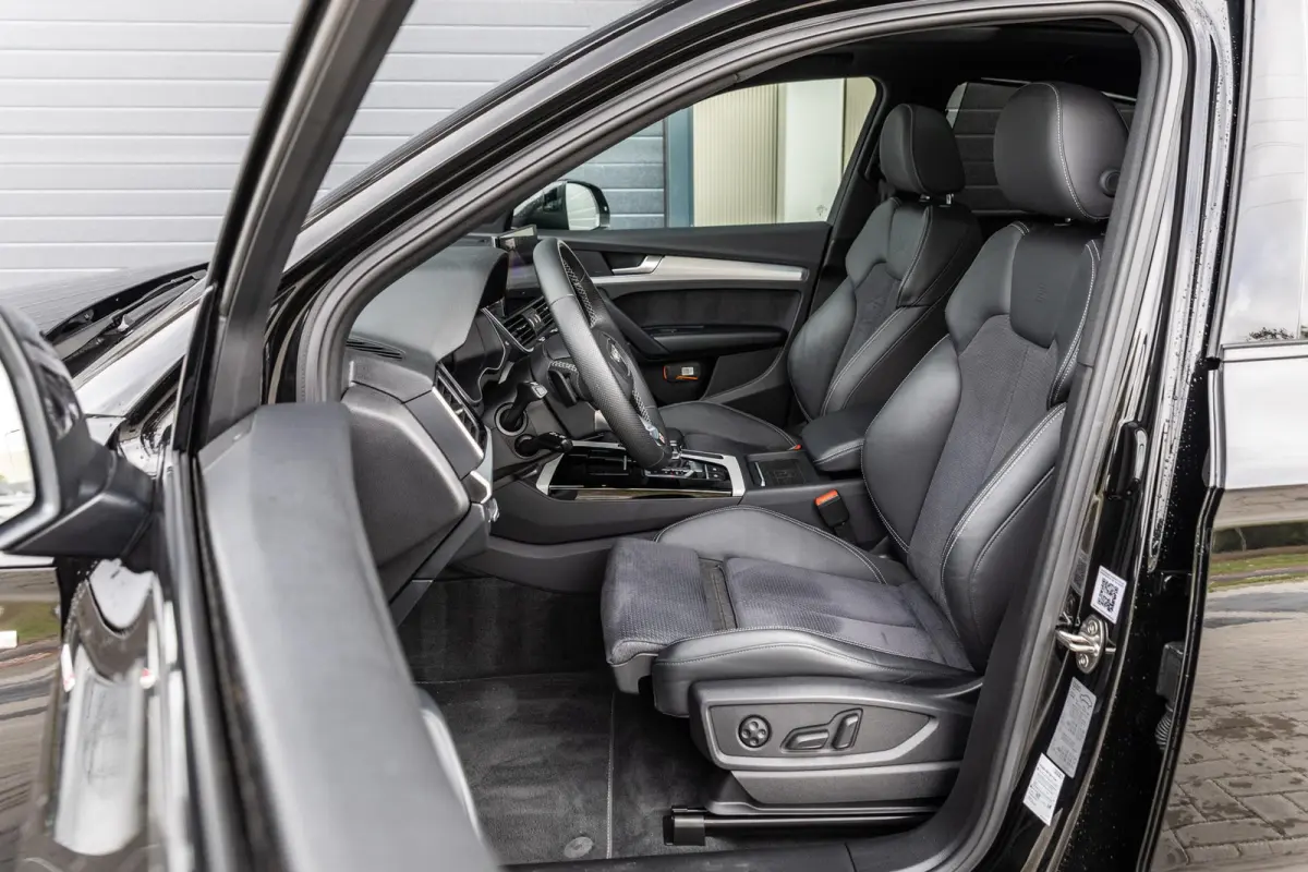 55 TFSIe 367pk PHEV S Edition | Panoramadak | Smartphone Interface | B&O 3D | Elek. Stoelen | Alcantara | Trekhaak | Ambiente Licht