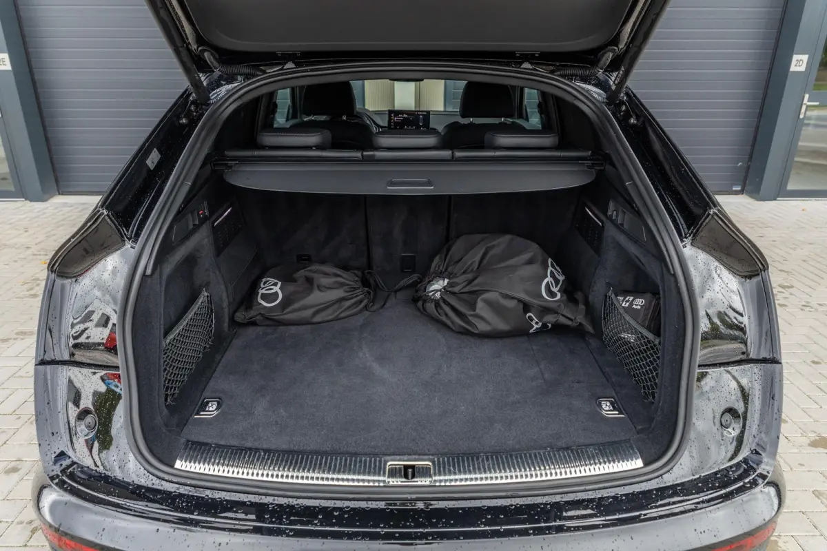 55 TFSIe 367pk PHEV S Edition | Panoramadak | Smartphone Interface | B&O 3D | Elek. Stoelen | Alcantara | Trekhaak | Ambiente Licht