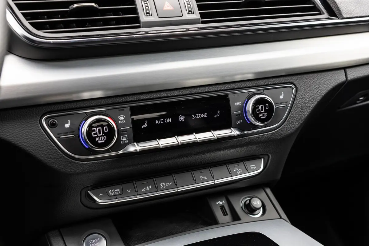 55 TFSIe 367pk PHEV S Edition | Panoramadak | Smartphone Interface | B&O 3D | Elek. Stoelen | Alcantara | Trekhaak | Ambiente Licht